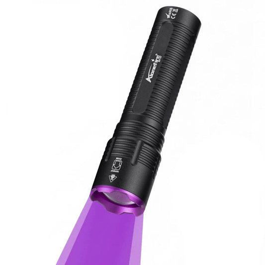 Alonefire SV137 Professional 395nm UV Flashlight USB-C Rechargeable Digital Display Zoom Black Light Pet Urine Detector with Built-in Battery